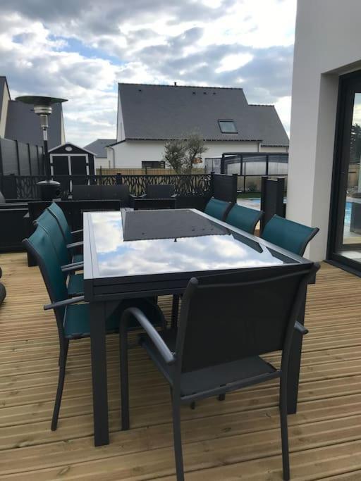 Maison 10 Pers En Bord De Mer Avec Piscine Chauffee Toute L'Annee, Spa Et Hamman Surzur Kültér fotó