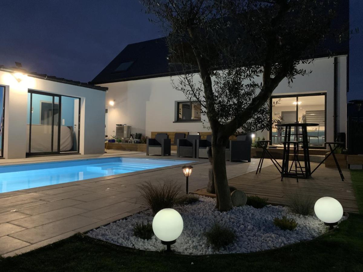 Maison 10 Pers En Bord De Mer Avec Piscine Chauffee Toute L'Annee, Spa Et Hamman Surzur Kültér fotó